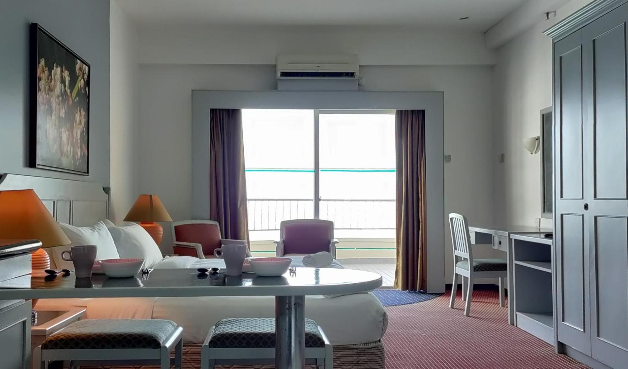 Rainbow Paradise At Tanjung Bungah Tanjung Bungah  Room photo