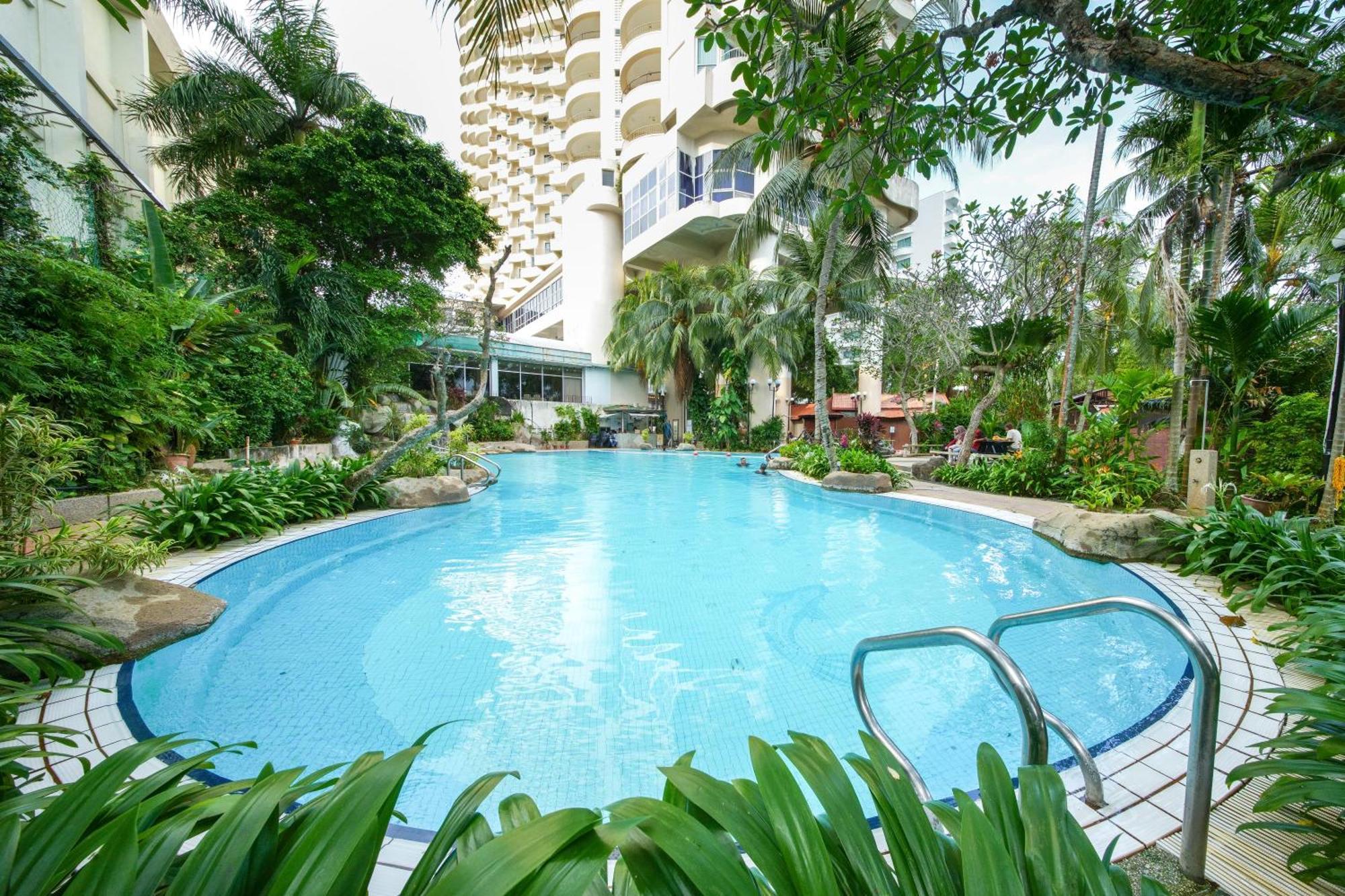 Rainbow Paradise At Tanjung Bungah Tanjung Bungah  Exterior photo